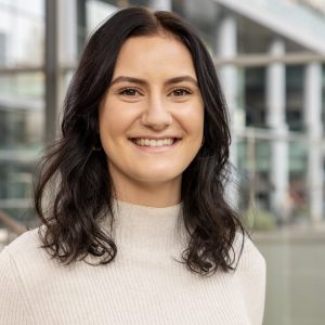 Lara Schäfer, Referentin